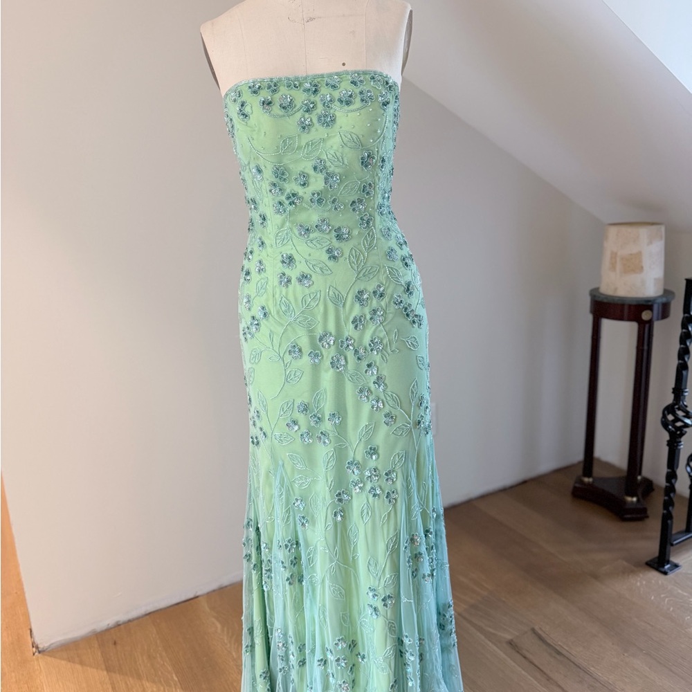 Elegant Green Aqua Beaded Evening Dress - Picture 14 of 14